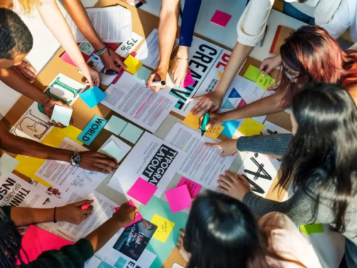 IDENTIFICAR E DESENVOLVER TALENTOS INTERNOS