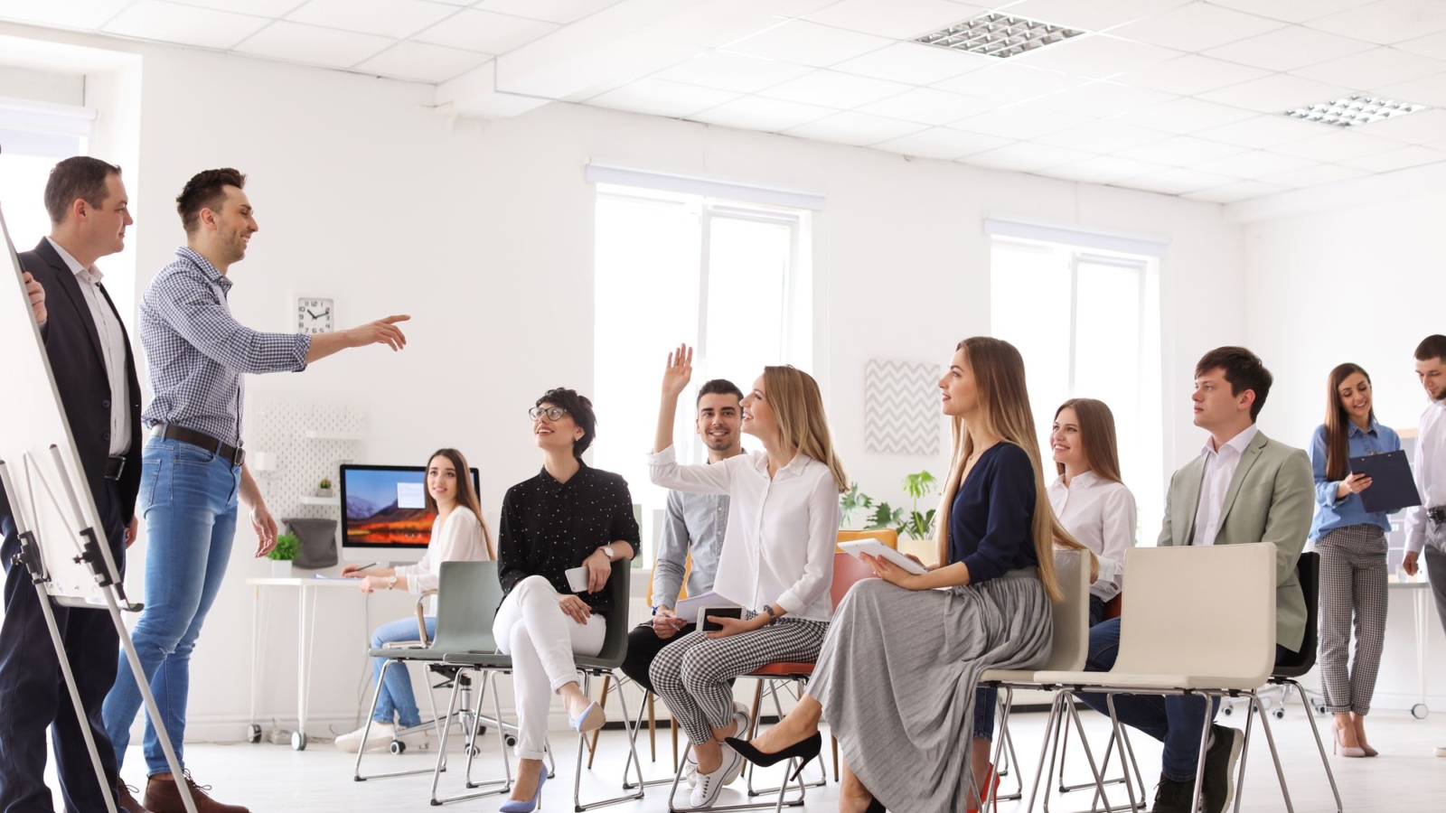 TREINAMENTO E CAPACITAÇÃO